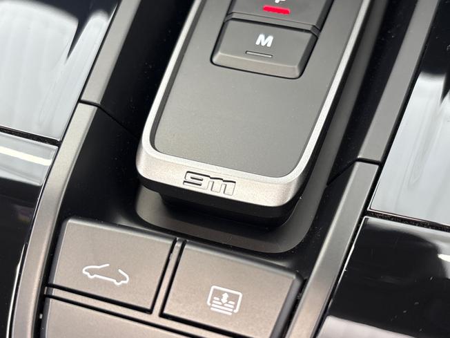 PORSCHE 911 Photo 37