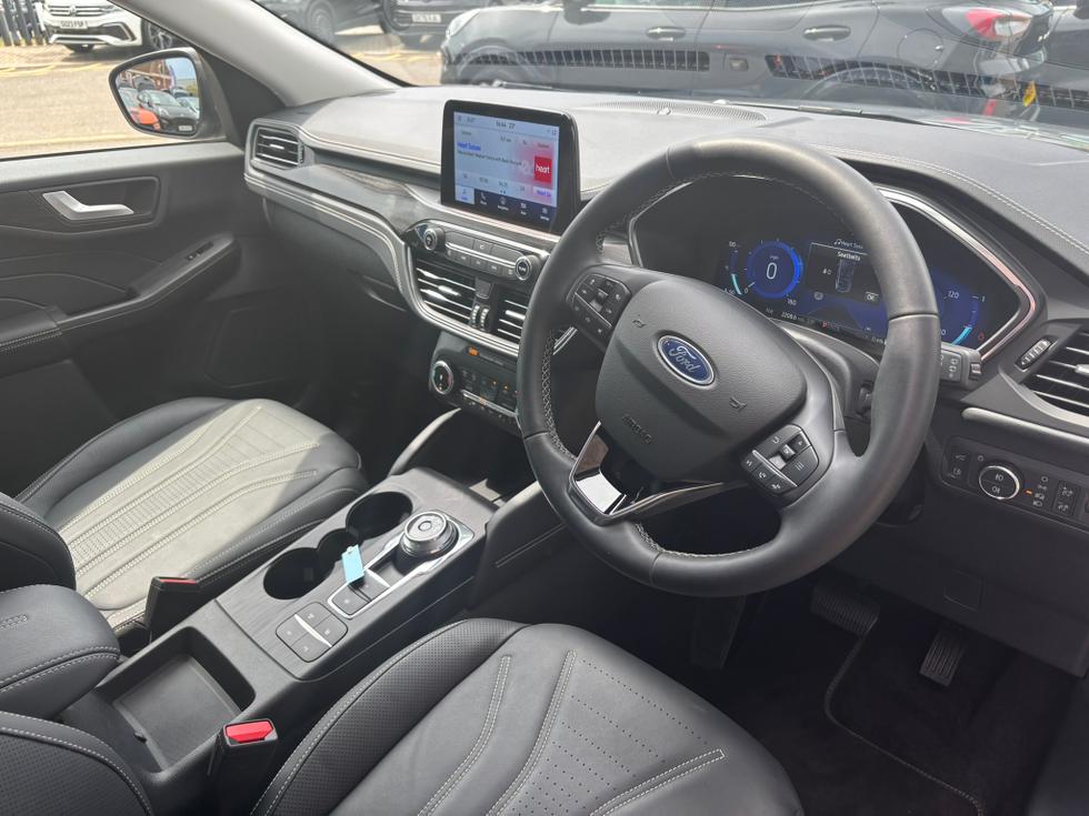 Ford Kuga Photo c6759667-018b-4b57-9e18-c9ab823c1f6f.JPEG