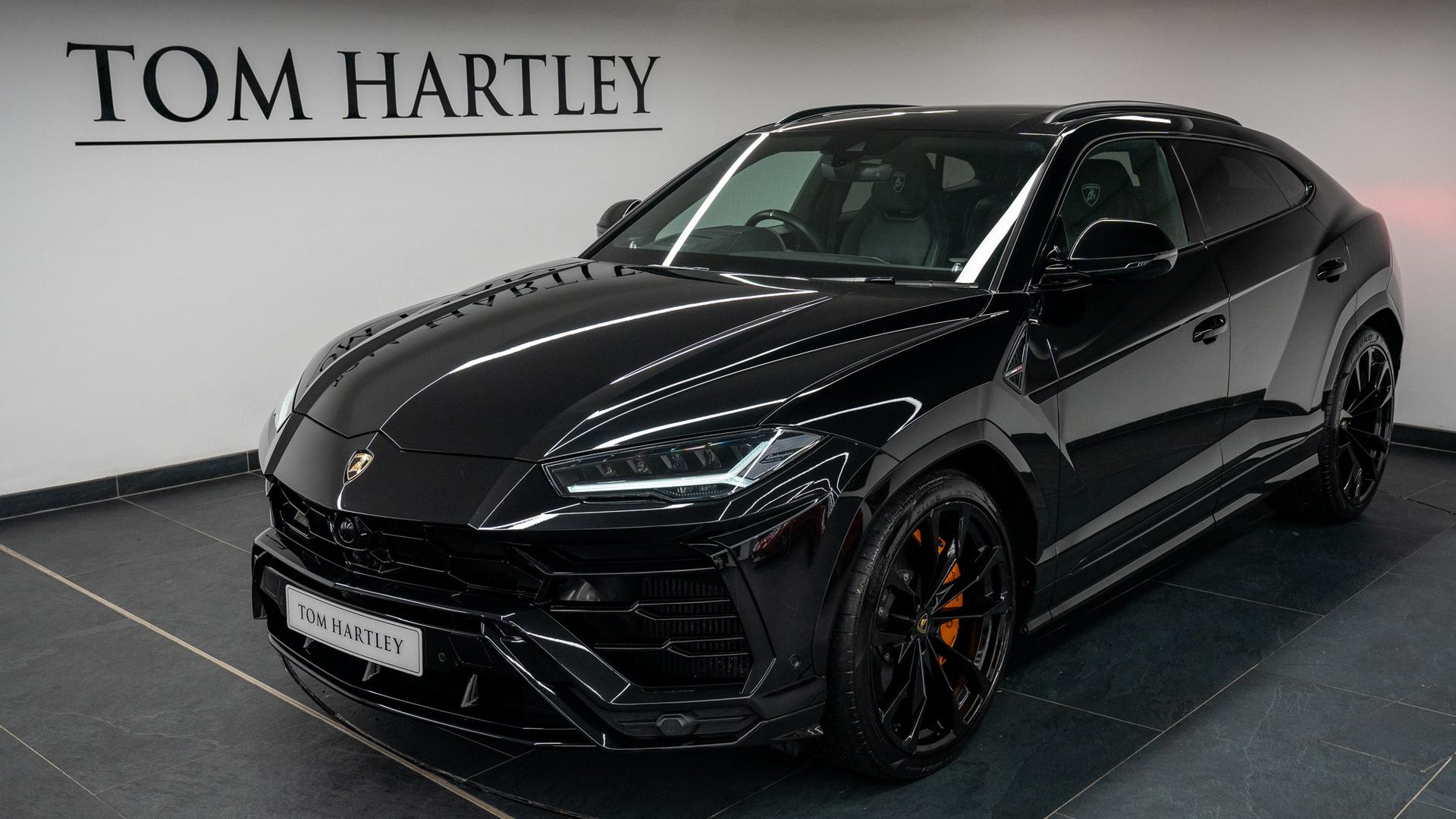 LAMBORGHINI Urus Photo c67e6e85-e3ec-428a-a5e7-12fc5ac0c5b8.jpg