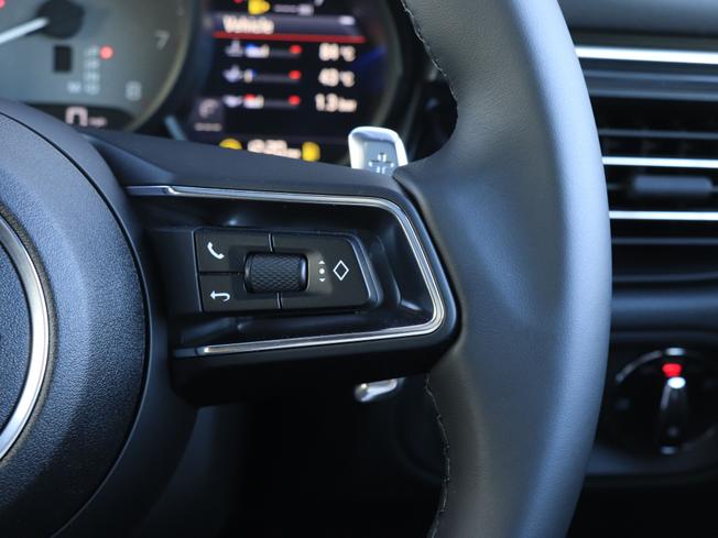 PORSCHE Macan Photo 25