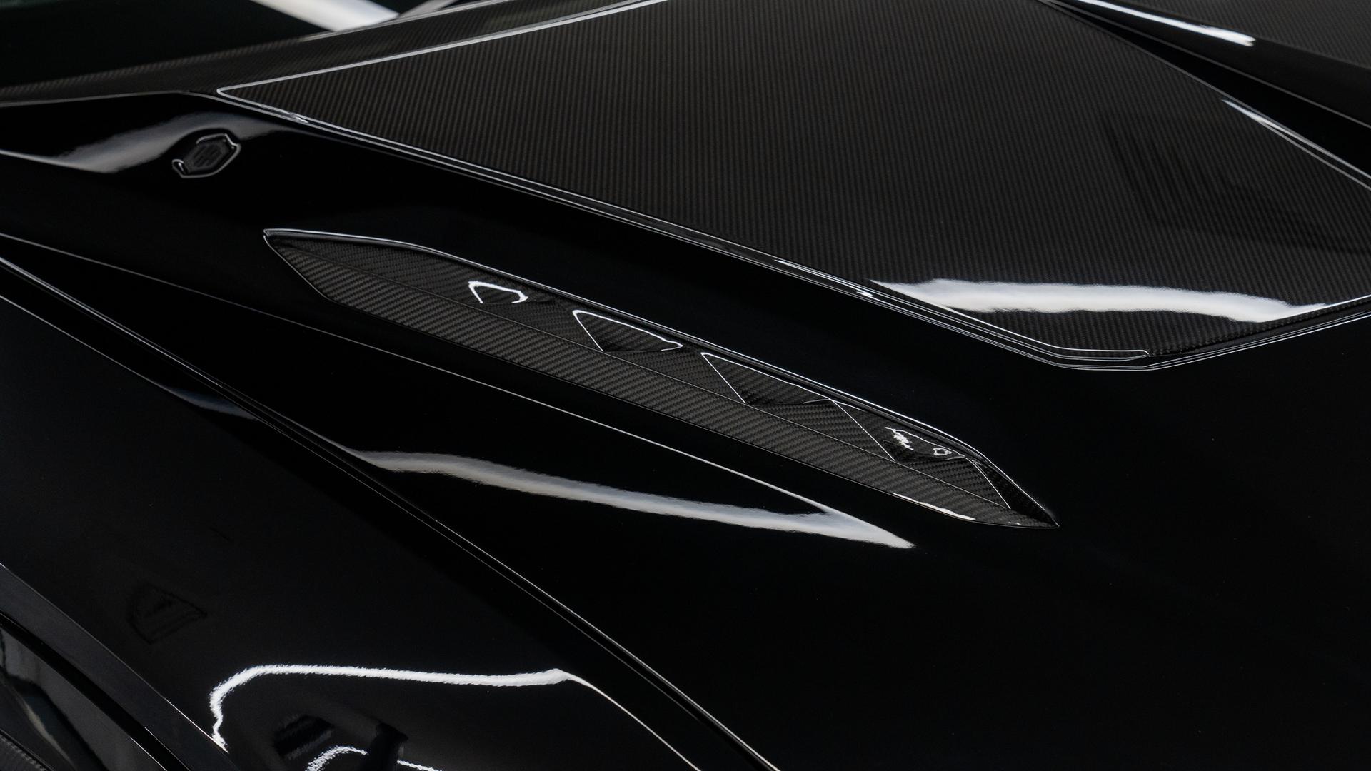 LAMBORGHINI Urus Photo c6822c1a-8eeb-4112-8f79-45dac2eb317d.jpg