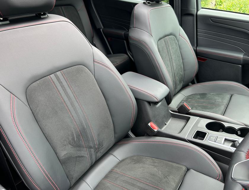 Ford Kuga Photo c68b4212-03f8-4188-973c-3acdf26e305a.jpg