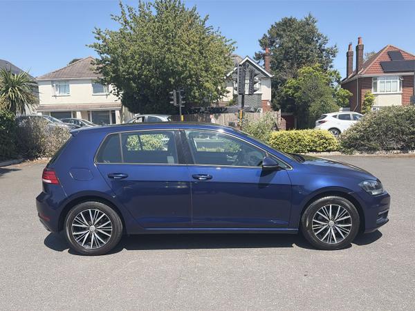 Volkswagen Golf Photo 28