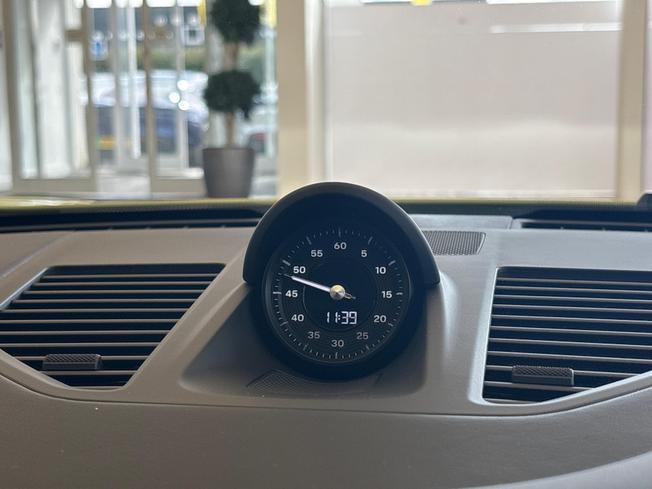 PORSCHE 911 Photo 26