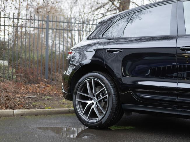 PORSCHE Macan Photo 33