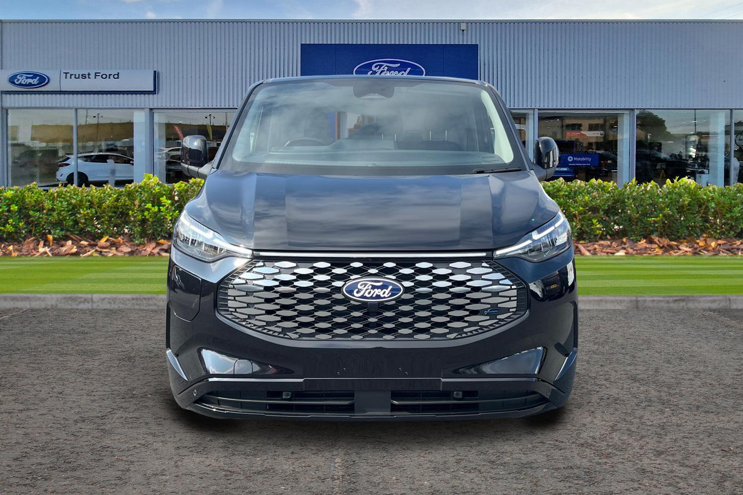 Ford E-TRANSIT CUSTOM Photo 11