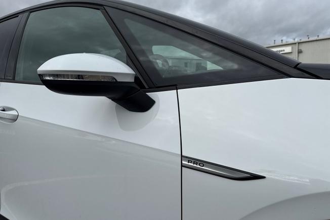 VOLKSWAGEN ID.3 Photo 20