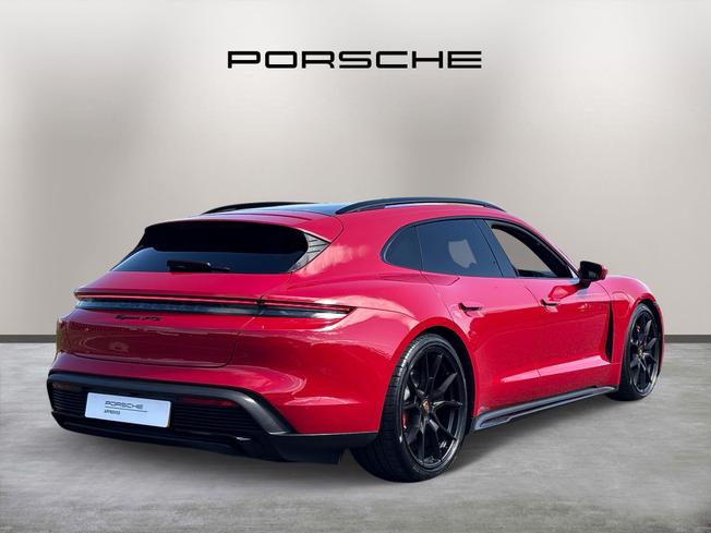 PORSCHE Taycan Photo 3