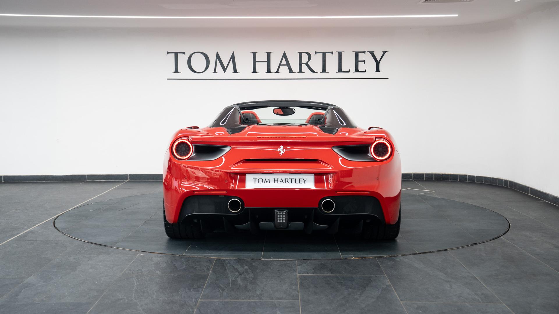 Ferrari 488 Photo c6e5ce35-5a8b-40d7-a15c-753b8ca4f9f0.jpg