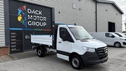 Mercedes-Benz Sprinter Photo 1