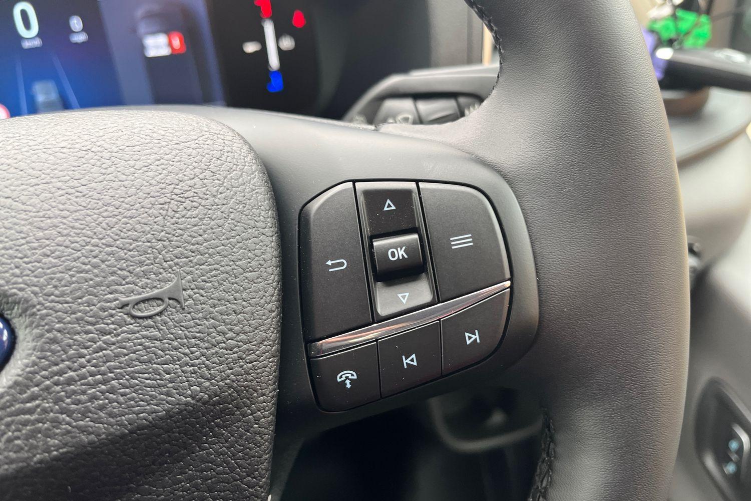Ford E-TRANSIT Photo 29