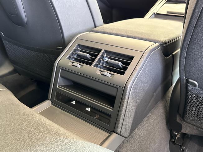 PORSCHE Panamera Photo 50