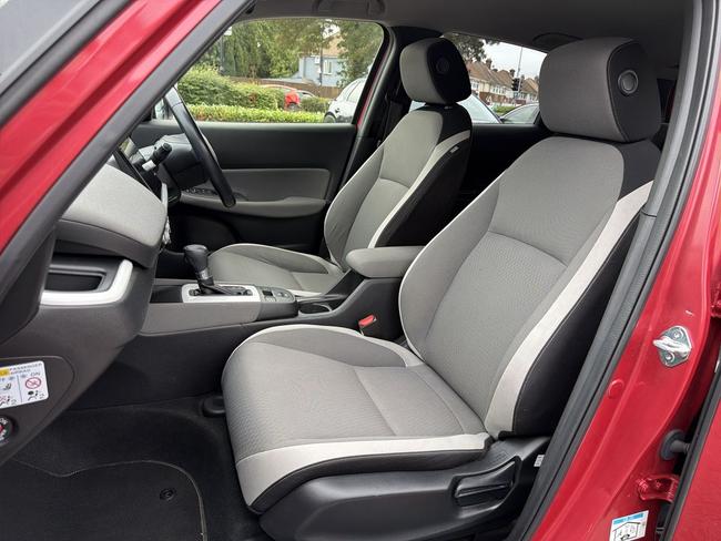 Honda Jazz Photo c71e516e-1a05-41c7-b62e-c58db90de77a.jpg