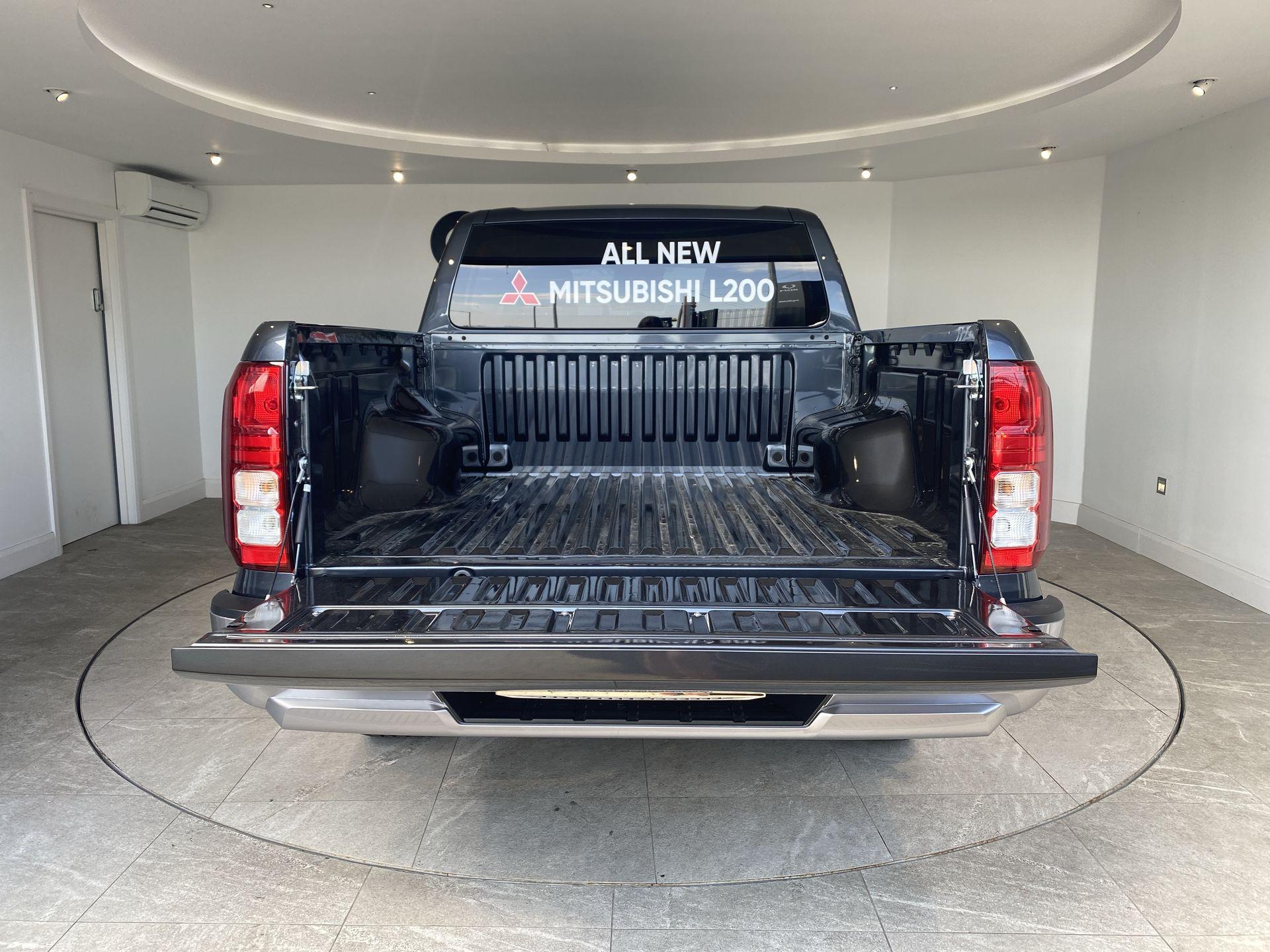 2026 Mitsubishi L200 2.4 Bi-Turbo D Titan Double Cab Pick Up 4WD Auto - vehicle photo 7 for sale on PureCar