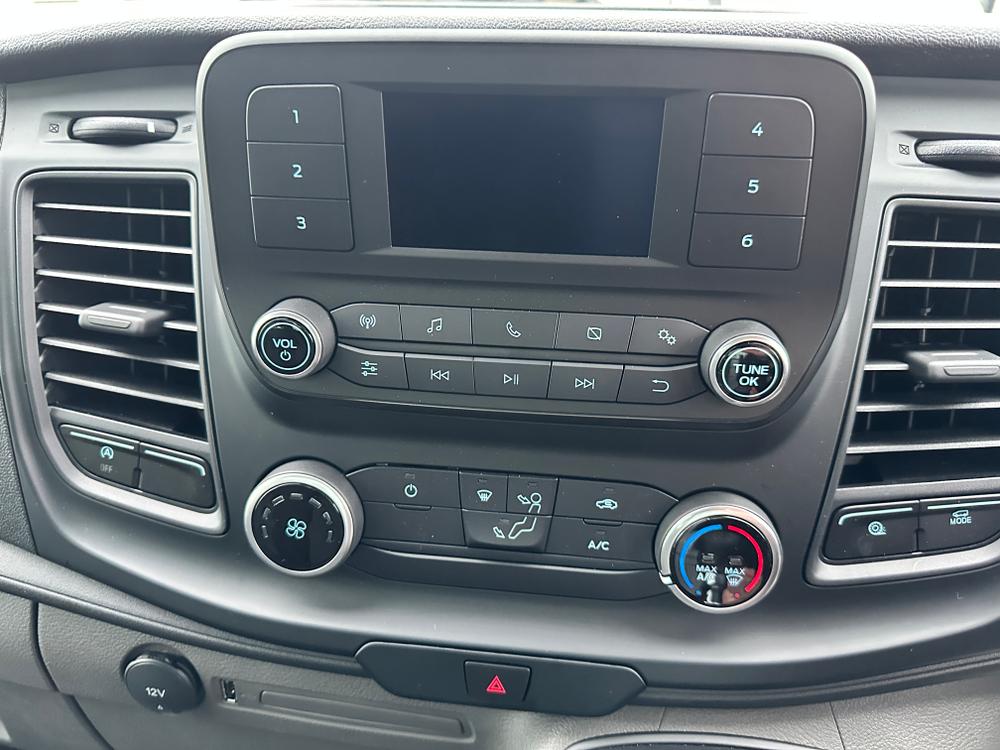 Ford Transit Photo c72b9d31-fe4b-4f34-af89-60e6dd3274f3.jpg