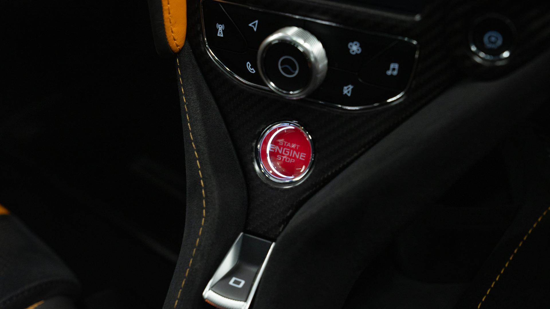 McLaren 720S Photo c739e6b1-5681-46f1-b85d-5c98fe3128ae.jpg