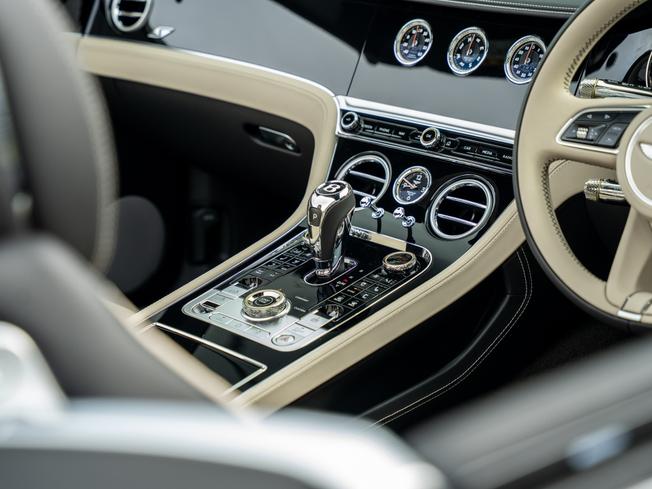 BENTLEY Continental GTC  Photo 30