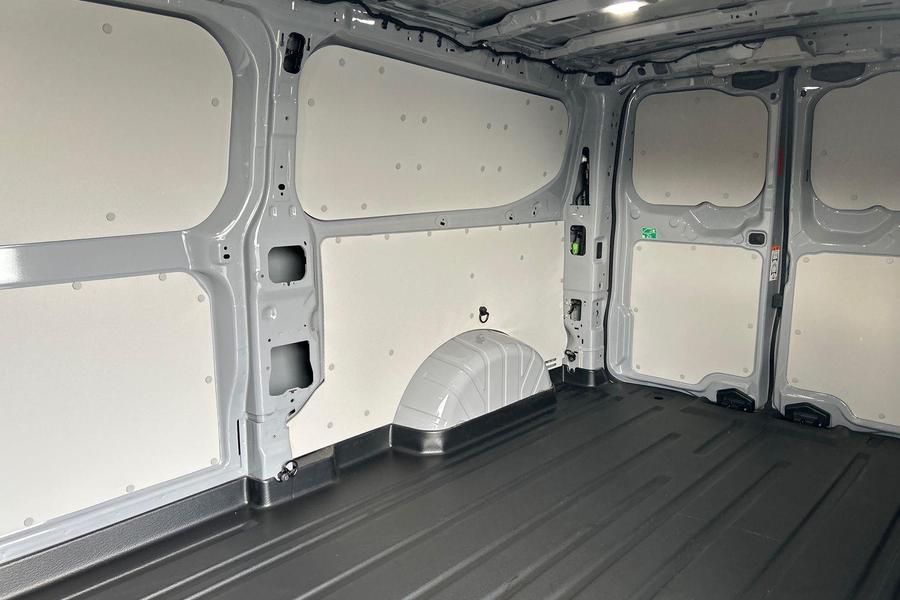 Ford TRANSIT CUSTOM Photo c749680a-6aca-452f-b19b-3ee283bf909a.jpg