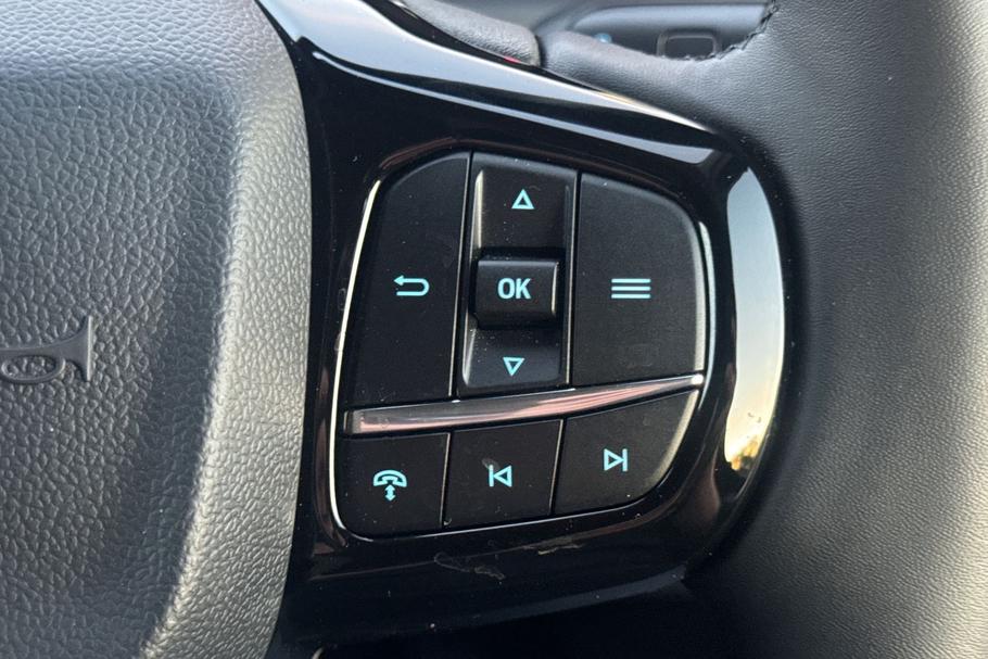 Used Ford TRANSIT CUSTOM CUSTOMPHEV02 25