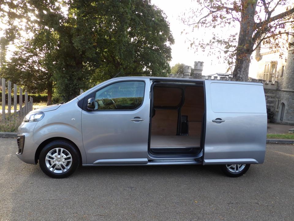 Used Vauxhall Vivaro WV22FLP 7