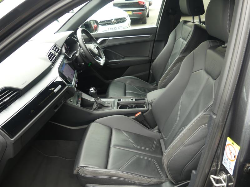 Audi Q3 Photo c770c4e9-2b8f-4a59-9f9e-4840a428fd56.jpg