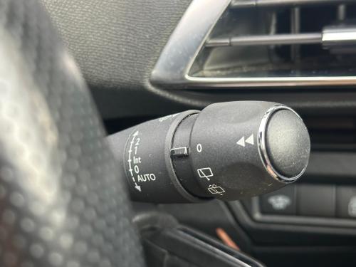 Peugeot 3008 Photo c785b77d-a036-422b-bcac-1711e74c3e0f.jpeg