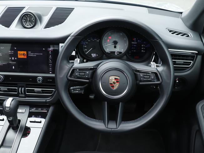 PORSCHE Macan Photo 29