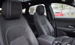 Jaguar E-PACE Photo 28