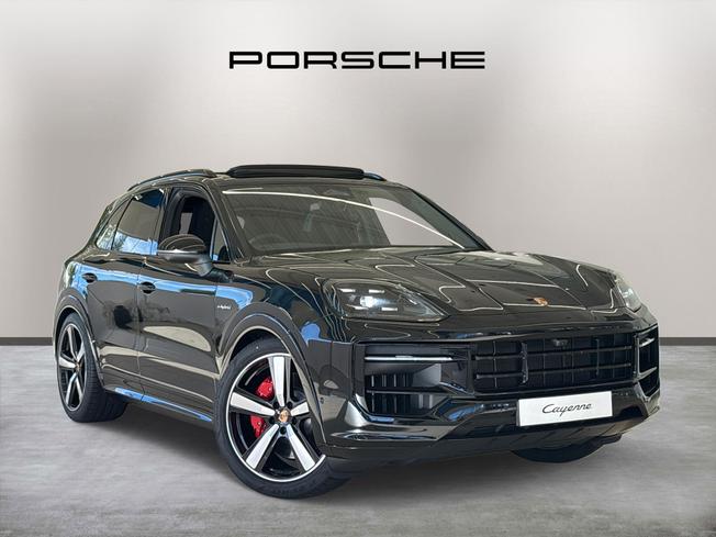 Porsche Cayenne Photo 1