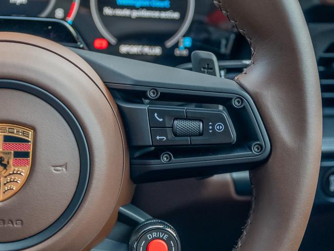 PORSCHE 911 Photo 15