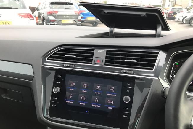 VOLKSWAGEN Tiguan Photo 33