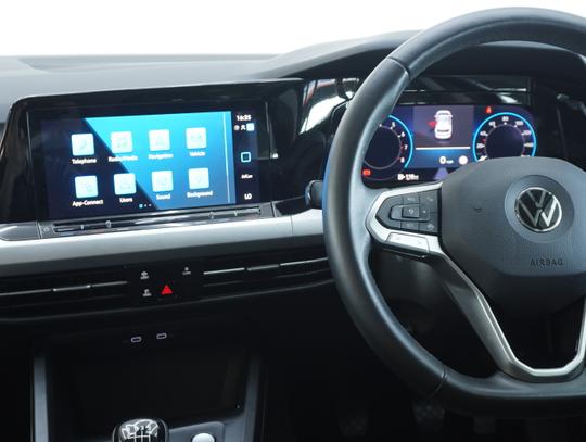 Volkswagen Golf Photo c7c63e45-c0c4-4c4e-934f-abab32f1e3e3.jpg
