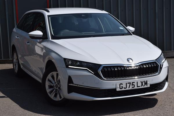Used 2025 Skoda OCTAVIA 2.0 TDI 150 SE Technology 5dr DSG White at SERE Motors
