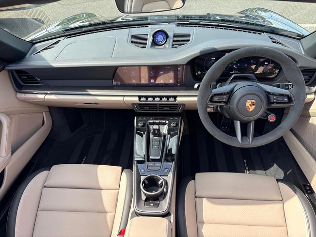 PORSCHE 911 Photo 35