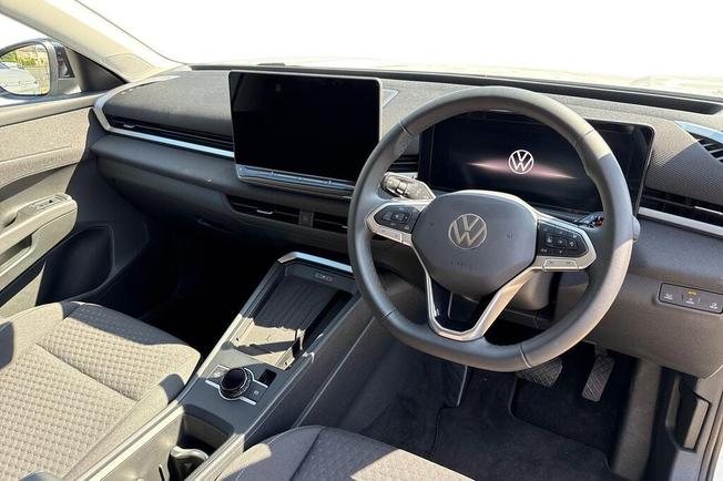 Volkswagen T-Roc Photo 8