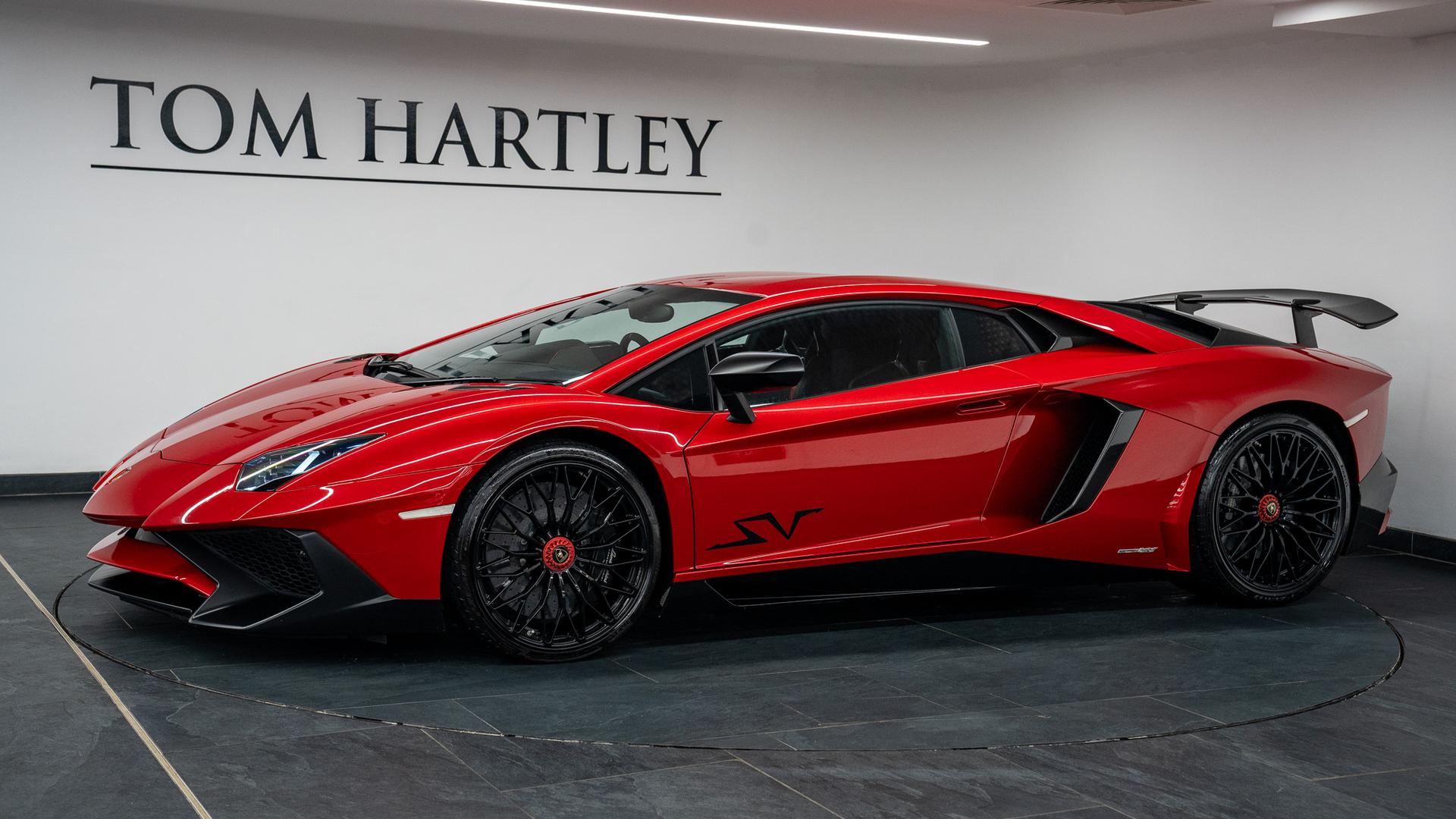LAMBORGHINI Aventador Photo c7e8c0df-d0c4-4107-998d-3536dda6af8f.jpg