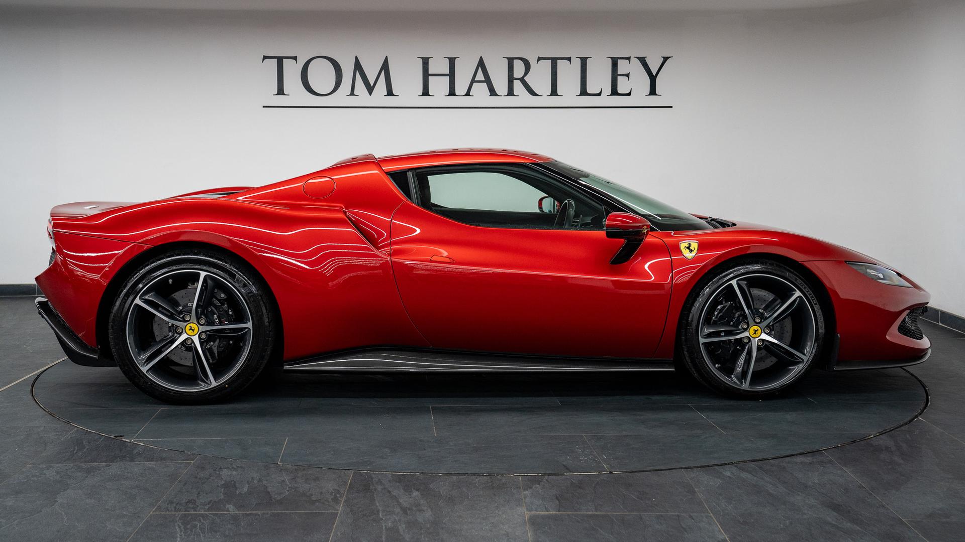 Ferrari 296 Photo c7f45078-1fee-4dc7-b8a2-d3b8e8cabc41.jpg
