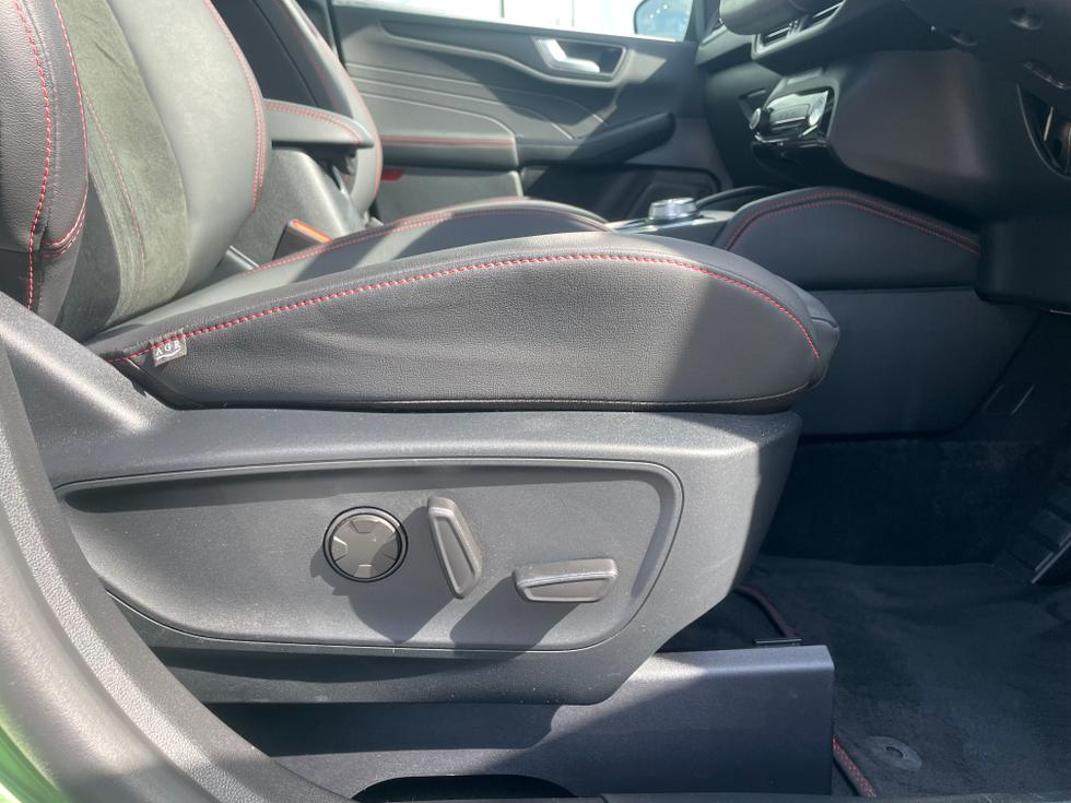 Ford Kuga Photo c8017a24-6cbc-40b0-a745-a2038f5006fa.jpeg