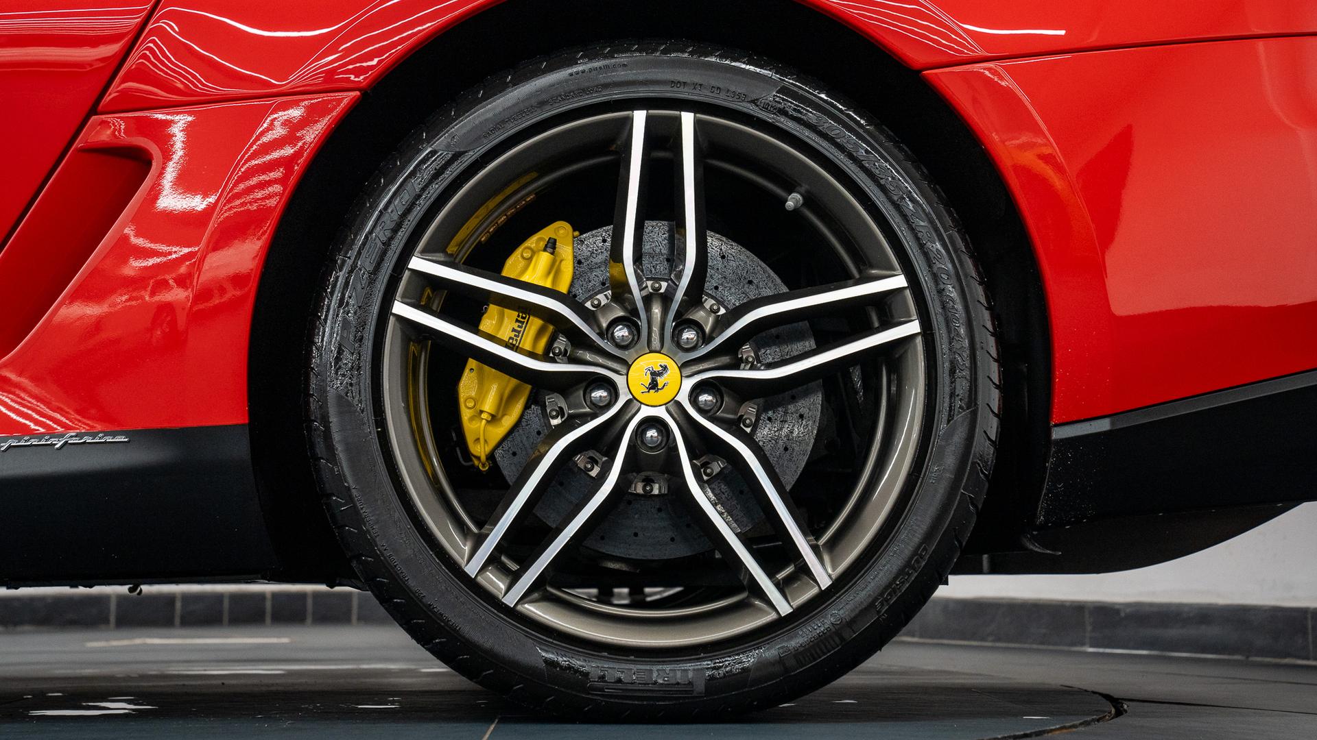 Ferrari 599 GTB Photo c804fd52-a4bd-48a9-bbd5-d37cc28790f6.jpg