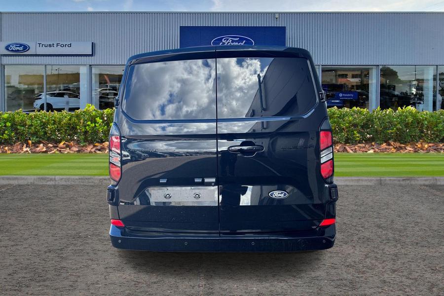 Ford TRANSIT CUSTOM Photo c822320b-ee93-4eb1-9540-eefece11b8c4.jpg