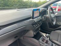 Ford Focus Photo 15