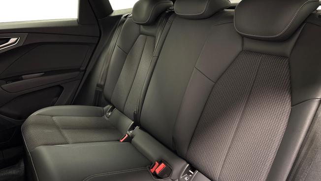 Audi Q4 E-Tron Photo 7