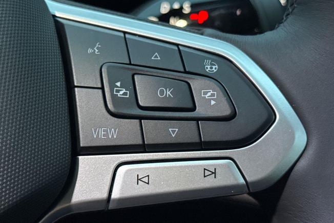 VOLKSWAGEN  Tiguan Photo 17