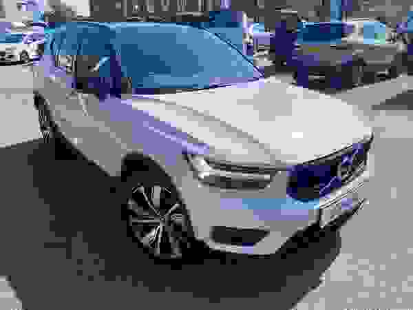 Used 2021 Volvo XC40 RECHARGE T5 R-DESIGN PRO PHEV 262PS AUTO SILVER at Dinnages