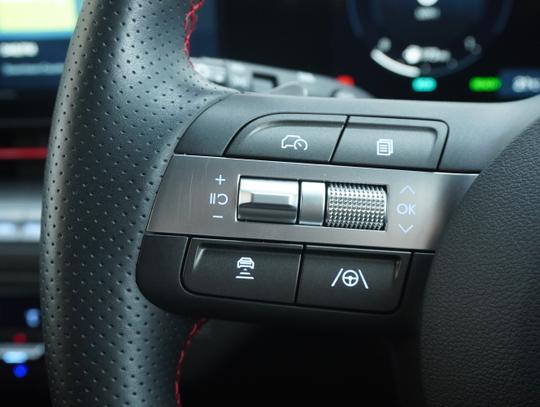 Hyundai KONA Photo c83e049d-0110-4f7a-baf6-9576516a7cbf.jpg