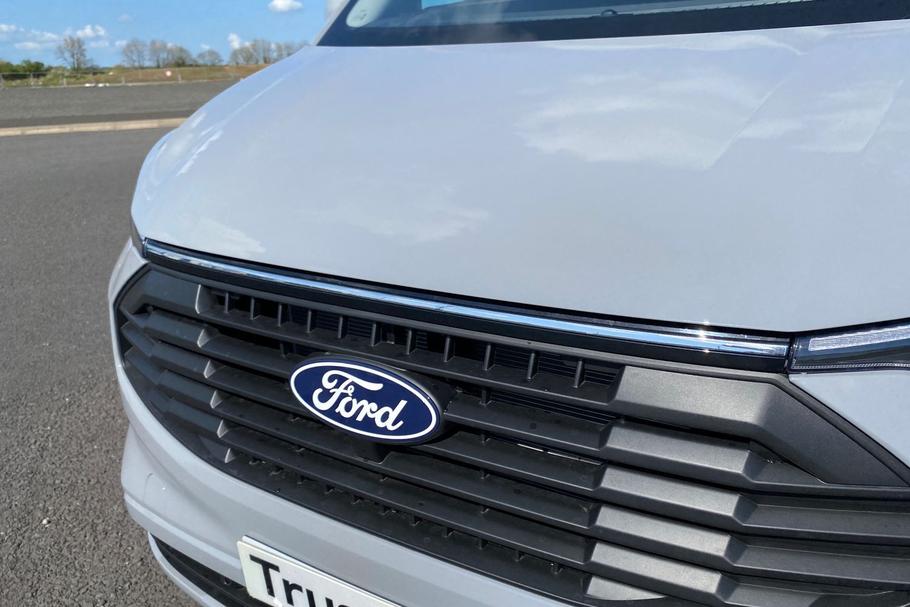 Used Ford TRANSIT CUSTOM NEWCUSTOM13 17