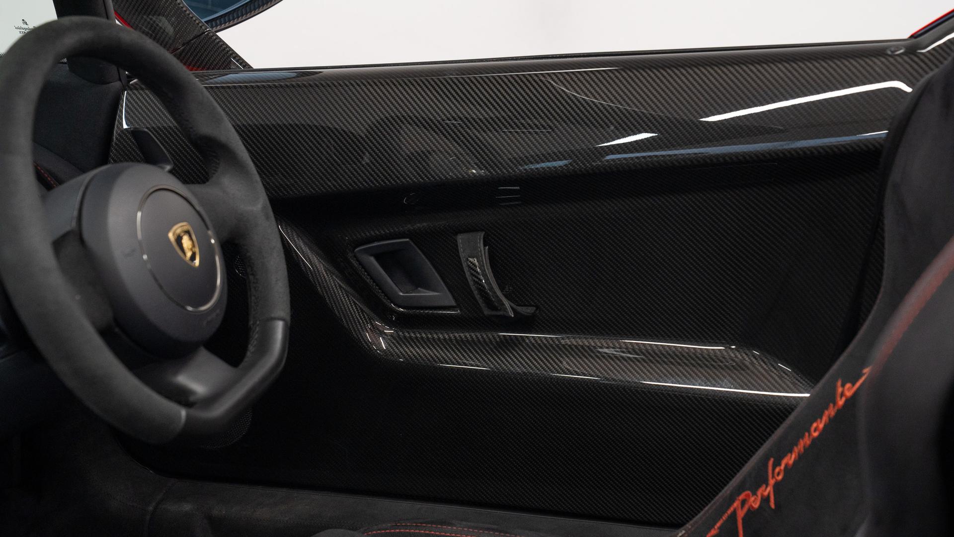 LAMBORGHINI Gallardo Photo c83f2f42-481d-4744-9b0f-aea851ff0114.jpg