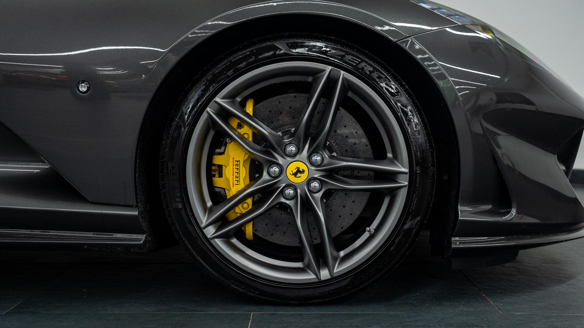 Ferrari 812 Photo c846f041-98ef-48e0-a5e9-d07986a592a5.jpg