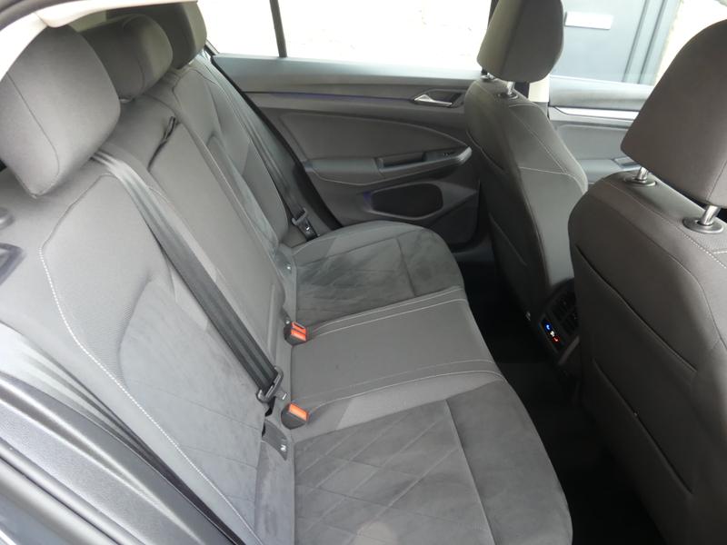 Volkswagen Golf Photo c8546897-26b3-47a7-a624-ba2f35a44c65.jpg