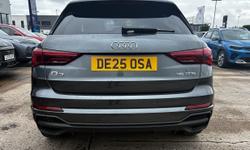 Audi Q3 Photo 3